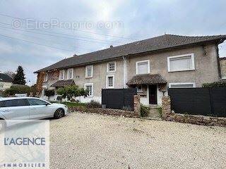 Maison à VILLE-EN-TARDENOIS