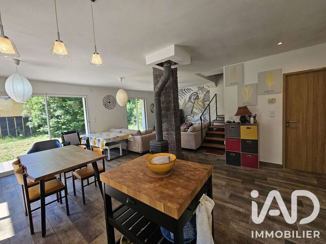 Maison 75 m² à Puy-Saint-Eusebe  - photo 6