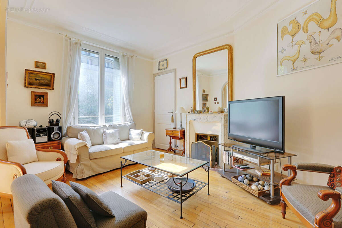 Appartement à PARIS-11E