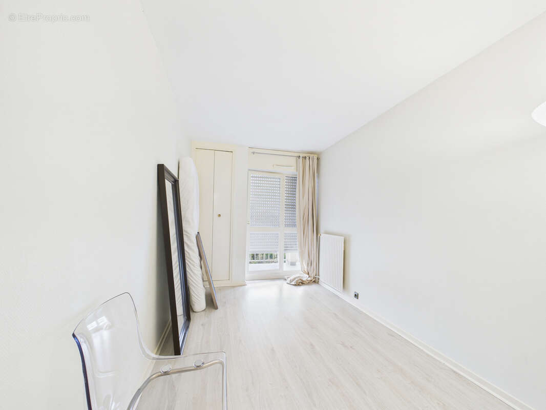 Appartement à SARTROUVILLE