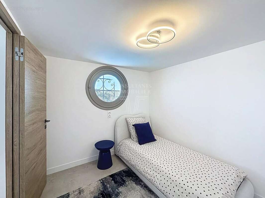 Maison à MANDELIEU-LA-NAPOULE