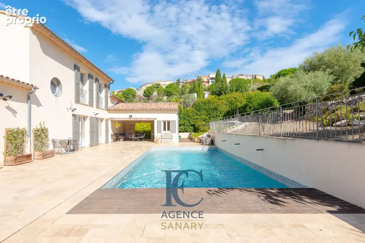 Maison d'exception de plus de 300 m2 vue mer avec grand garage - photo 2