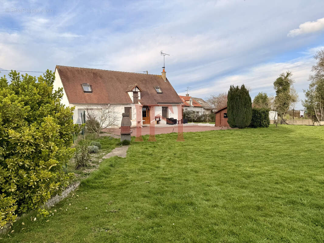 Maison à CLOYES-SUR-LE-LOIR