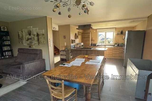 Maison à TOURVILLE-SUR-SIENNE