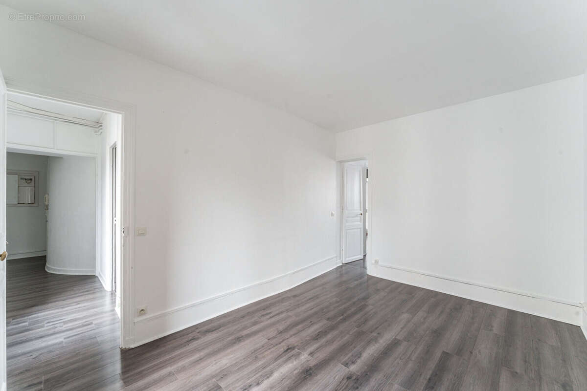 Appartement à PARIS-15E