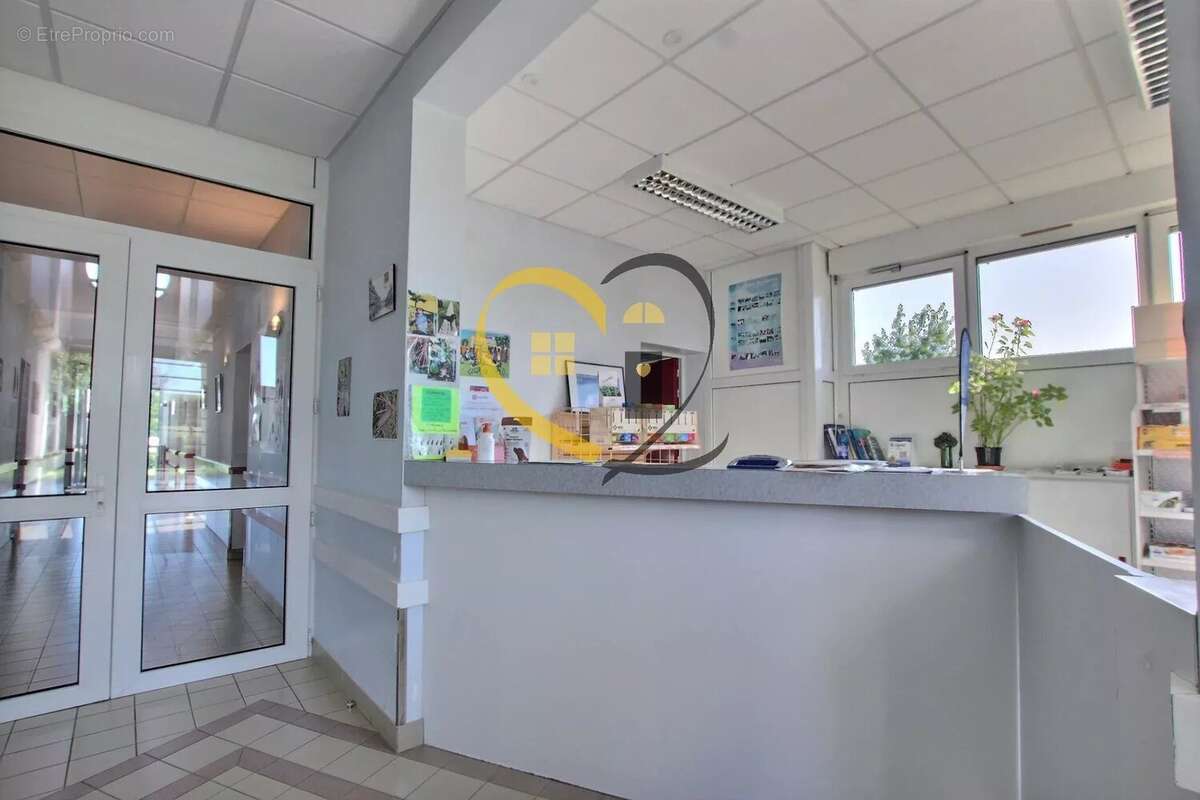 Commerce à SAINT-MARTIN-D&#039;AUXIGNY