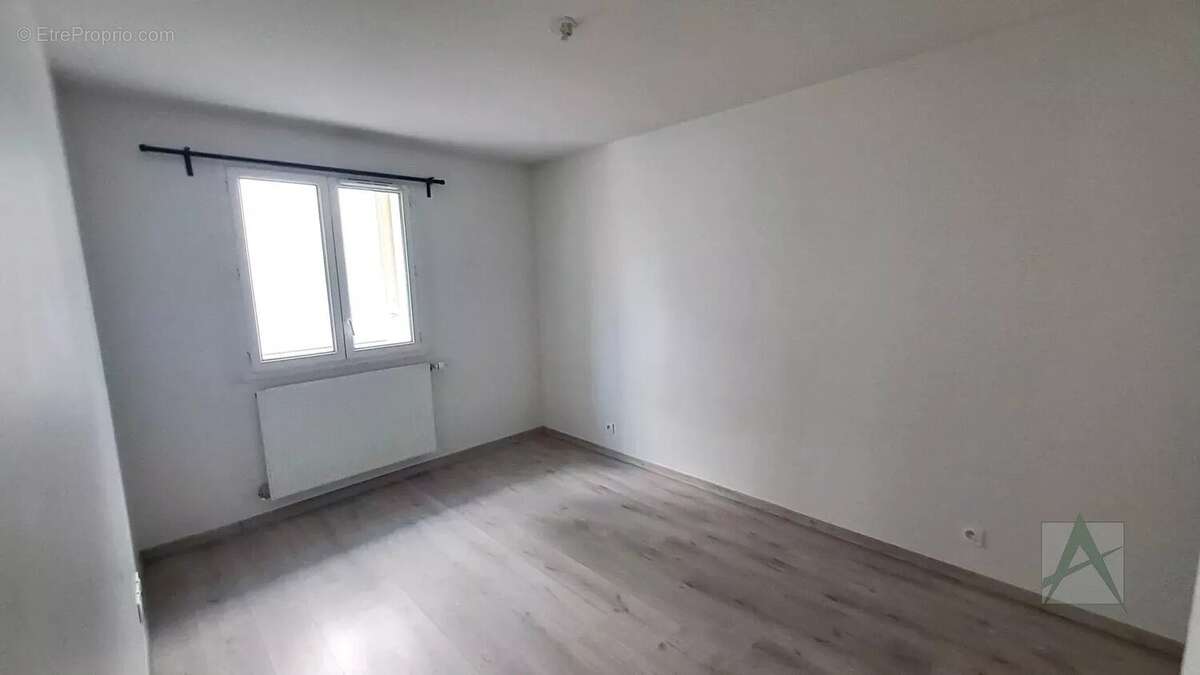 Appartement à BARBERAZ