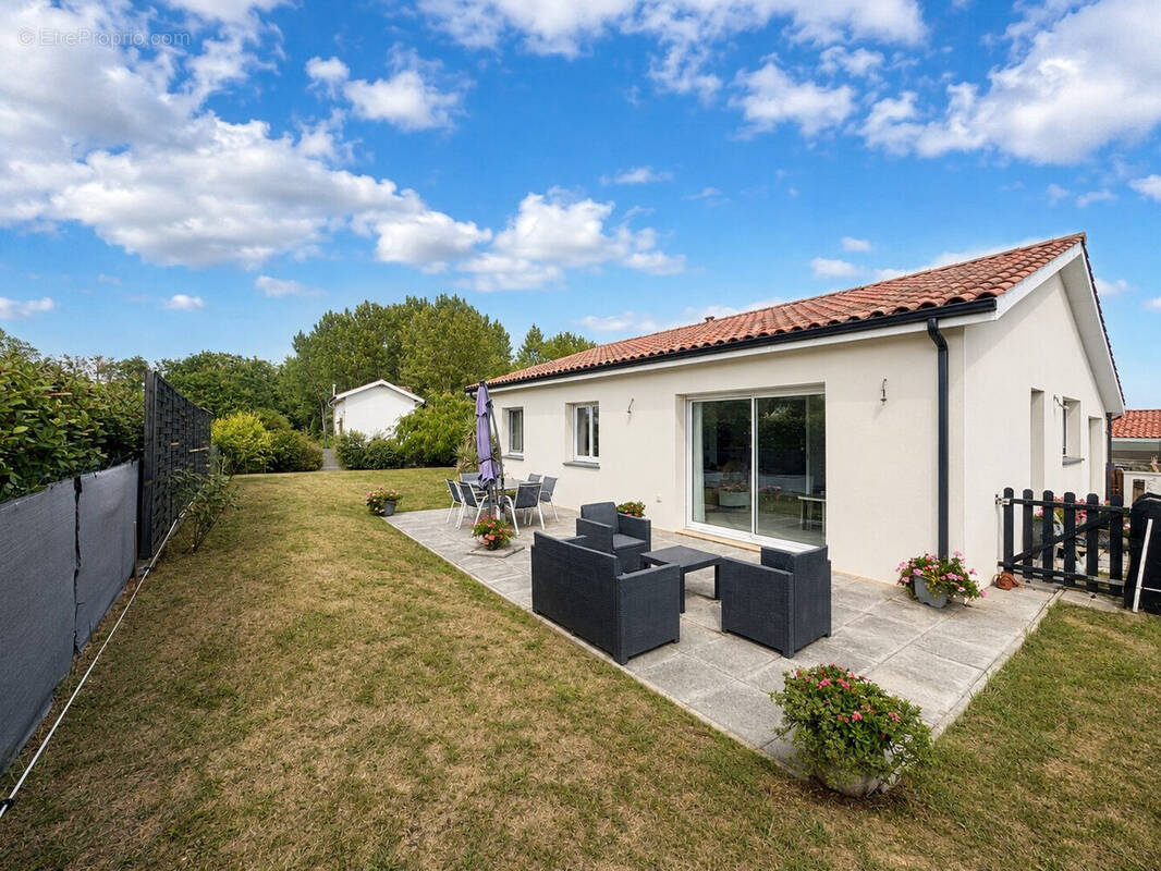 Maison à RIVIERE-SAAS-ET-GOURBY