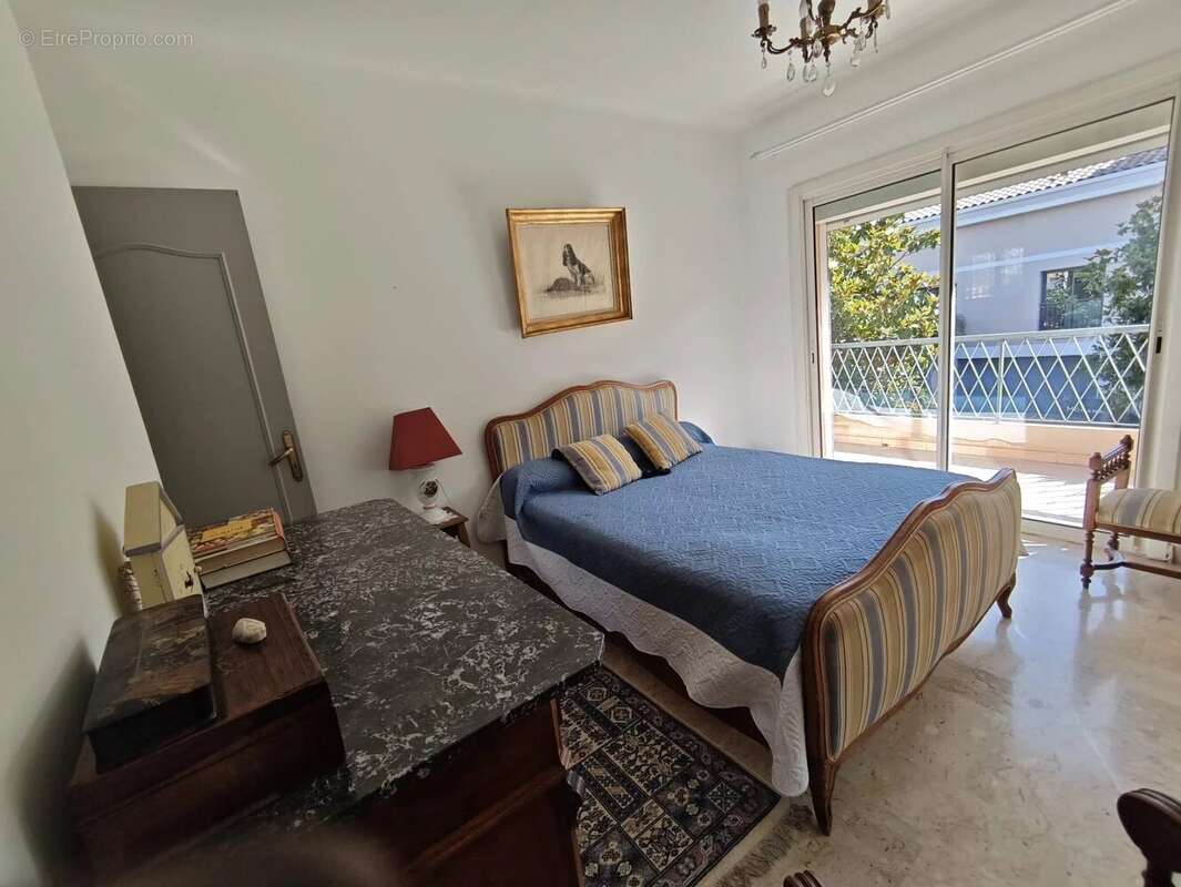 Appartement à SANARY-SUR-MER
