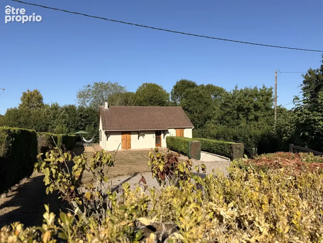 Maison traditionnelle avec jardin, idéale résidence secondaire ou principale à 5 minutes de VIMOUTIERS. - photo 4