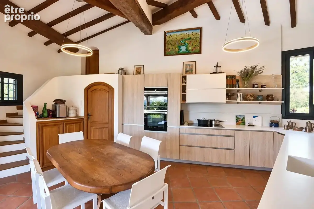 Callian– Propriété de caractère 300 m²  avec 5 chambres, piscine et terrain 1,38 ha - photo 6