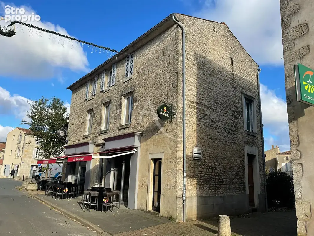 Photo Appartement à Fontenay-Le-Comte au prix de 71 850€