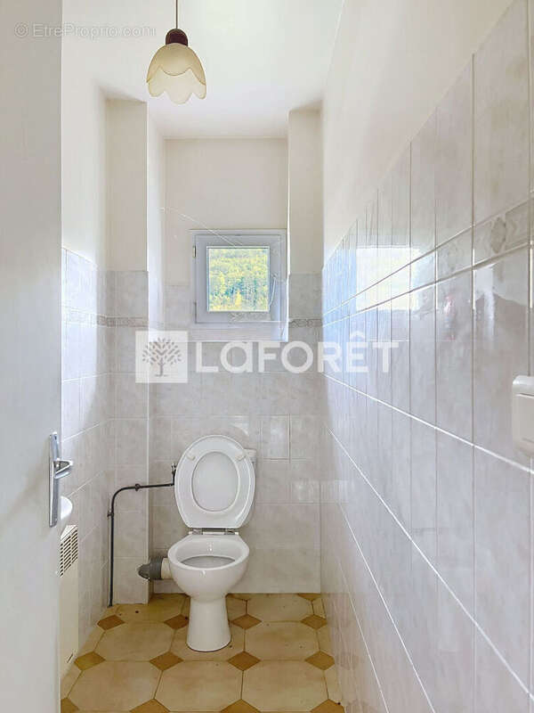 Maison à VEUVEY-SUR-OUCHE