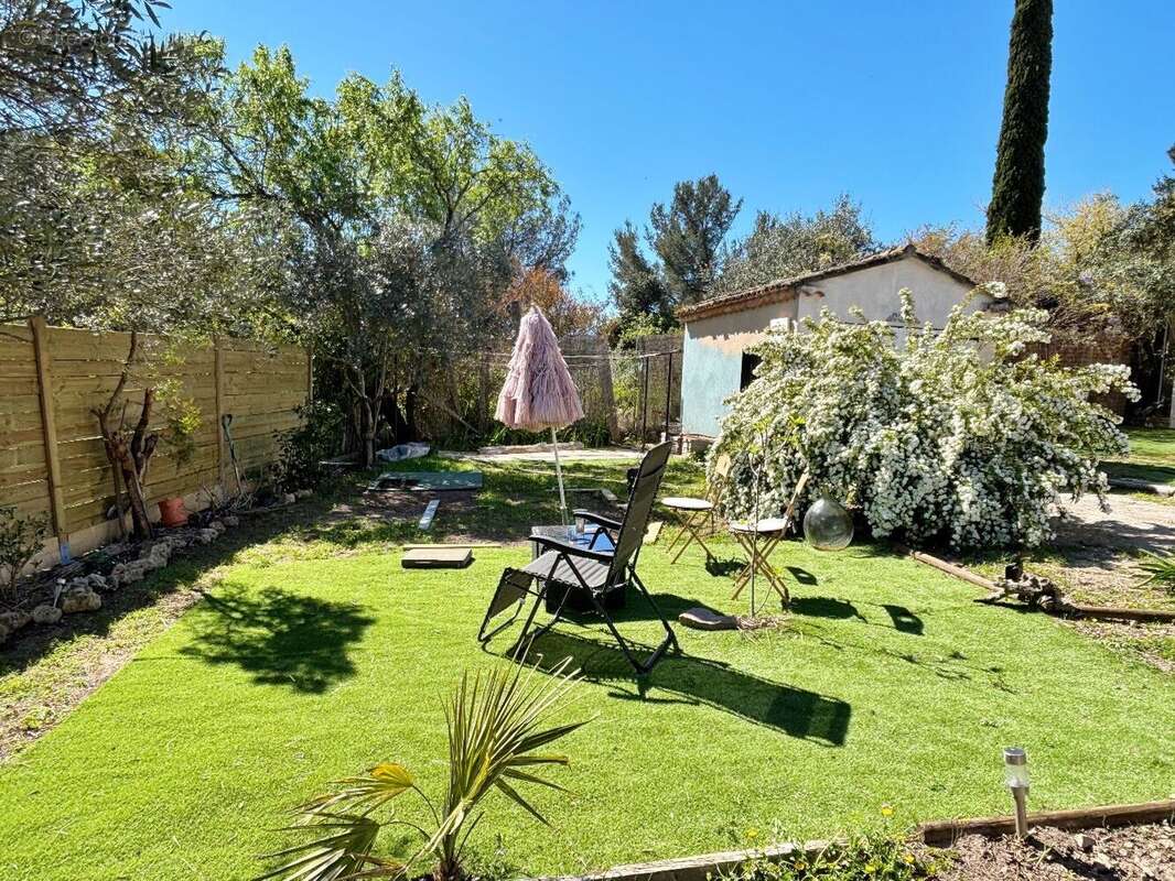 Maison à ROQUEBRUNE-SUR-ARGENS