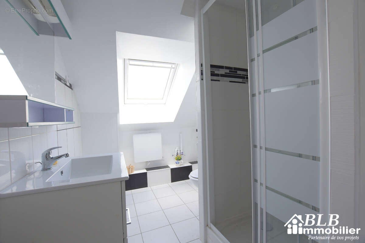 Appartement à LES ESSARTS-LE-ROI