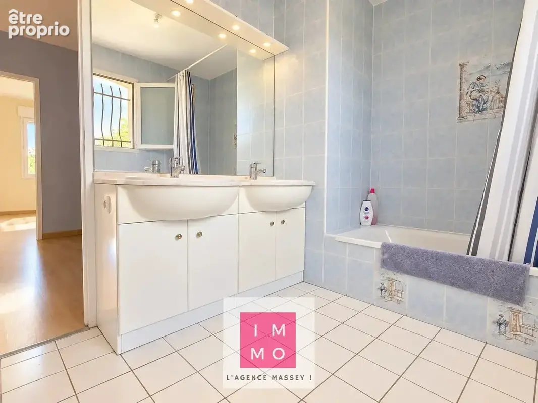 Belle maison familiale de 147 m² avec 5 chambres, terrasses et jardin - photo 17