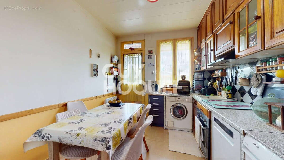 Appartement à AUBERVILLIERS