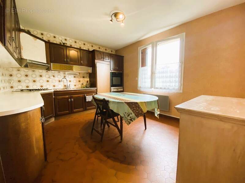 Dpt Vienne (86), à vendre CHATELLERAULT maison P6 de 143,55 m² - Terrain de 680 m² - photo 10