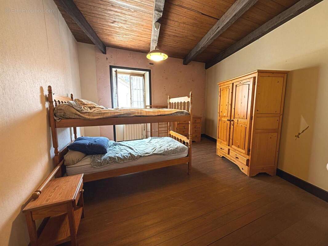   - Maison à VESSEAUX