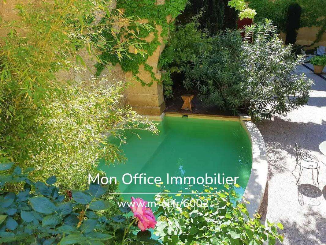 Référence : 6002-VCL. - Maison de Maître du XVII - Cours intérieure et piscine - 20 minutes d'Aix en Provence - photo 4