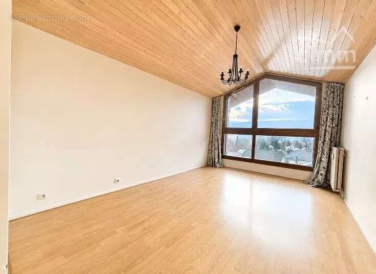 Bel appartement en duplex de type T3 - photo 3