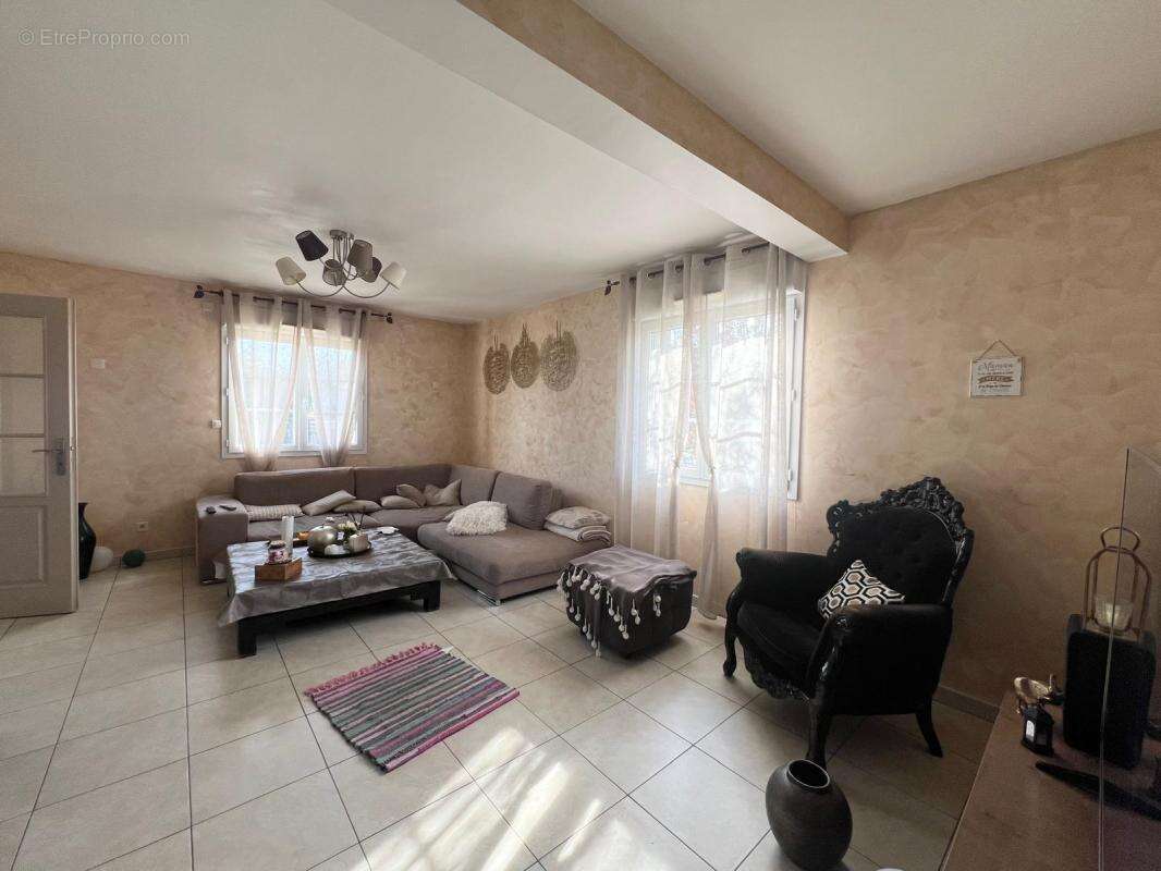 Maison à SAINT-ANDRE-LES-VERGERS