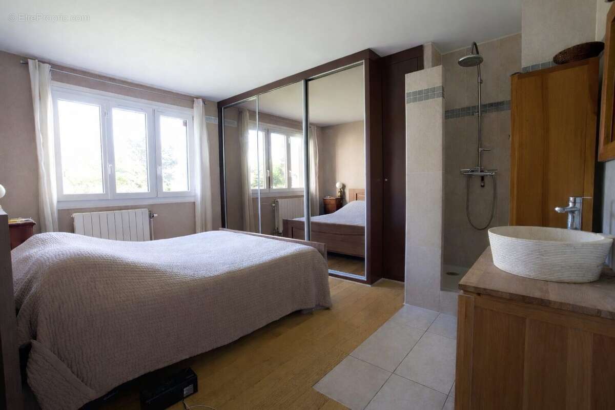 Appartement à LIVRY-GARGAN
