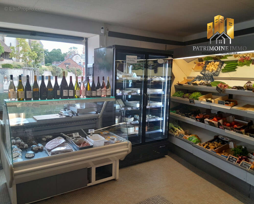Commerce 155 m² à Brinon-Sur-Sauldre  - photo 4