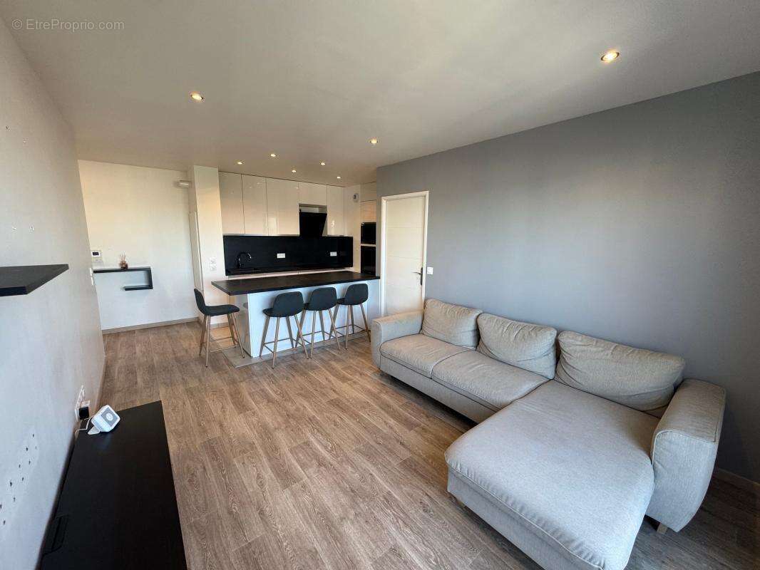 Appartement à LE BLANC-MESNIL
