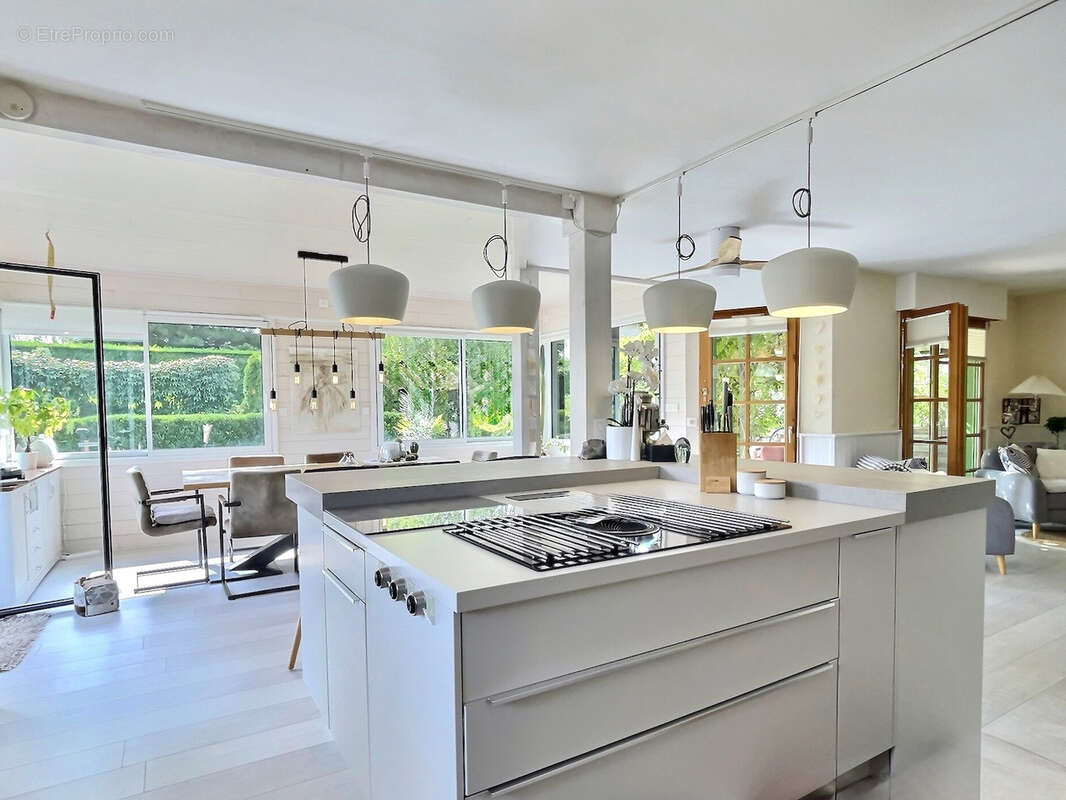 Maison à DIVONNE-LES-BAINS