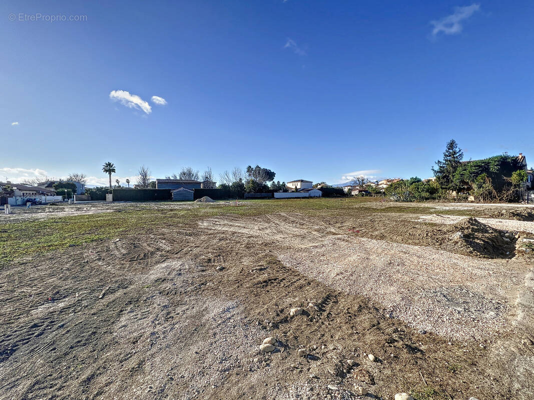 Terrain à BOMPAS