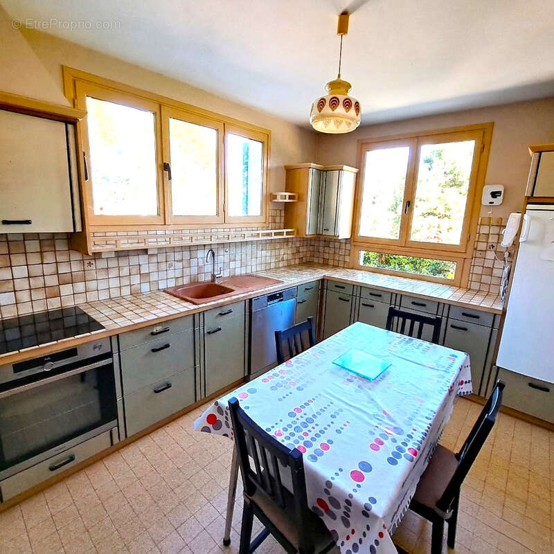 Maison à ORLIENAS