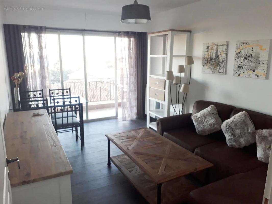 Appartement à ROQUEBRUNE-CAP-MARTIN