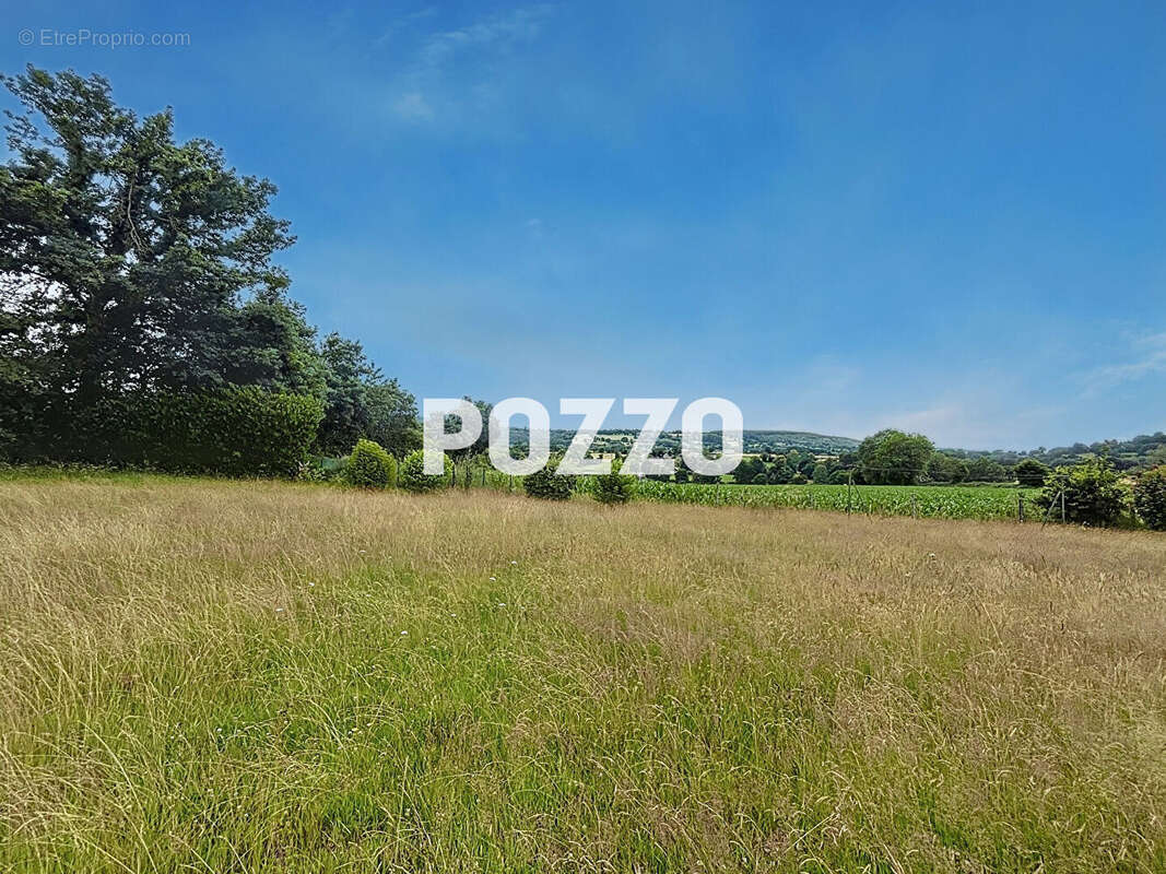 Maison à SAINT-SEVER-CALVADOS