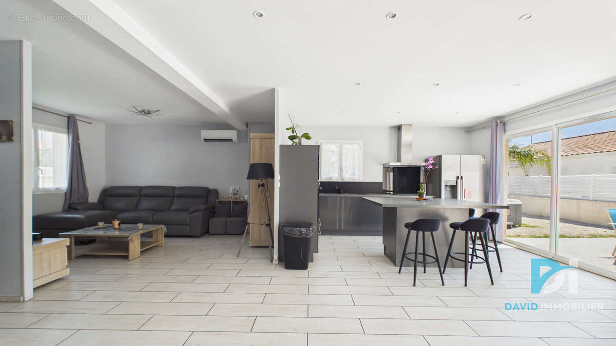 Villa T5 114 m2 habitables sur 329 m2 de terrain - photo 8