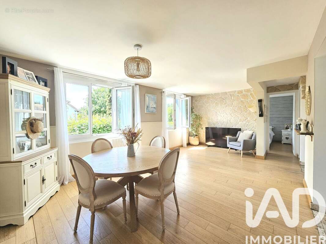 Photo 2 - Maison à ANET