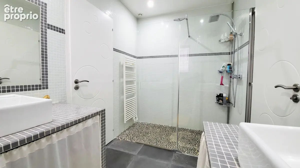 Villa Vaison-la-Romaine - 5 pièces - 136 m² - photo 13