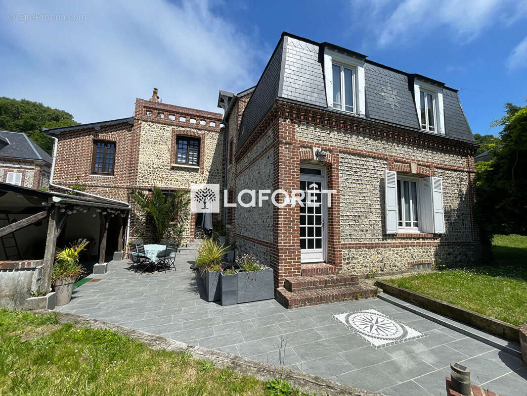 Maison Yport 10 pièce(s) 300 m2 - photo 2