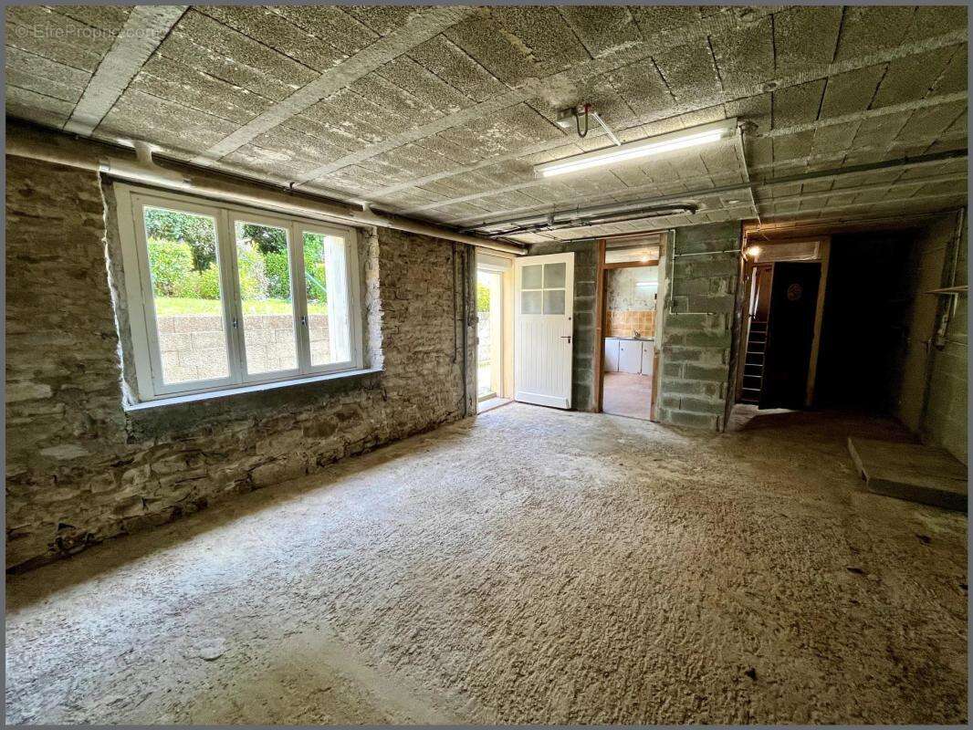 Maison à PLONEVEZ-PORZAY