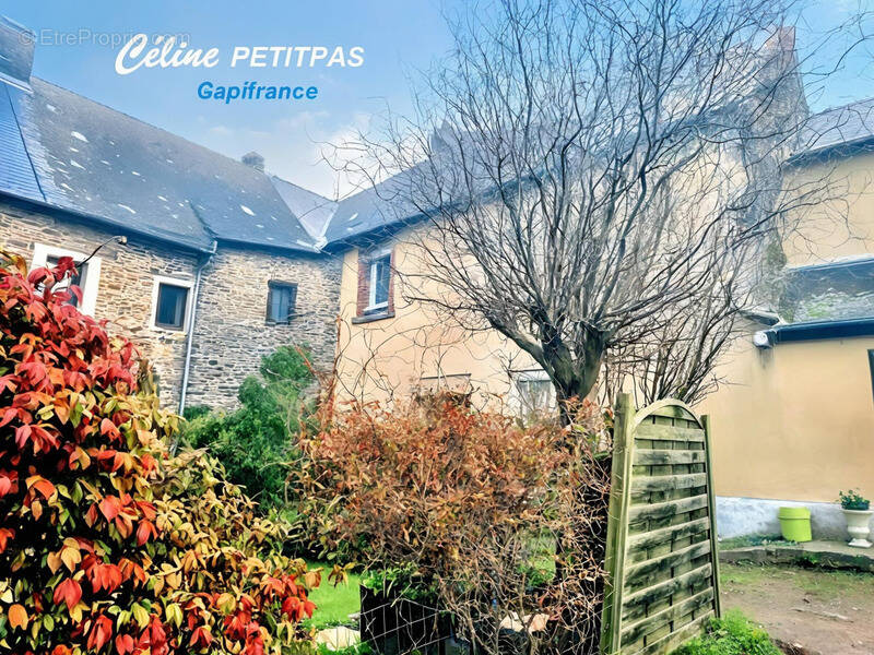 Appartement à MONTAUBAN-DE-BRETAGNE