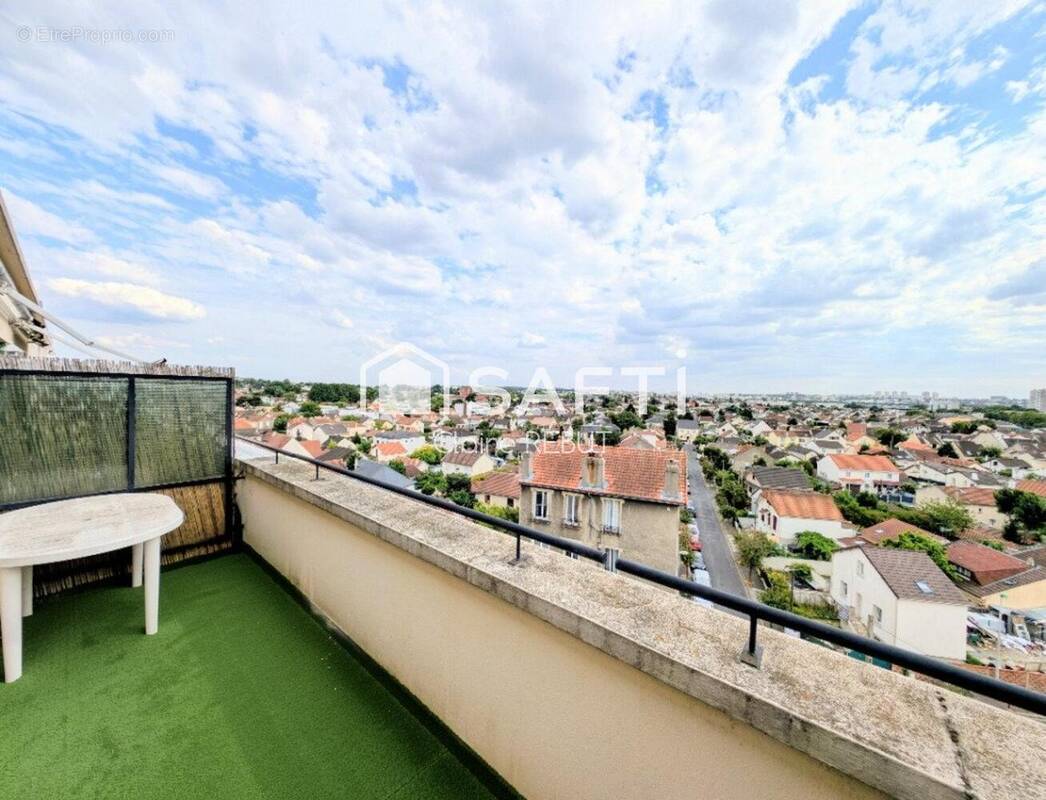 Photo 1 - Appartement à LES PAVILLONS-SOUS-BOIS