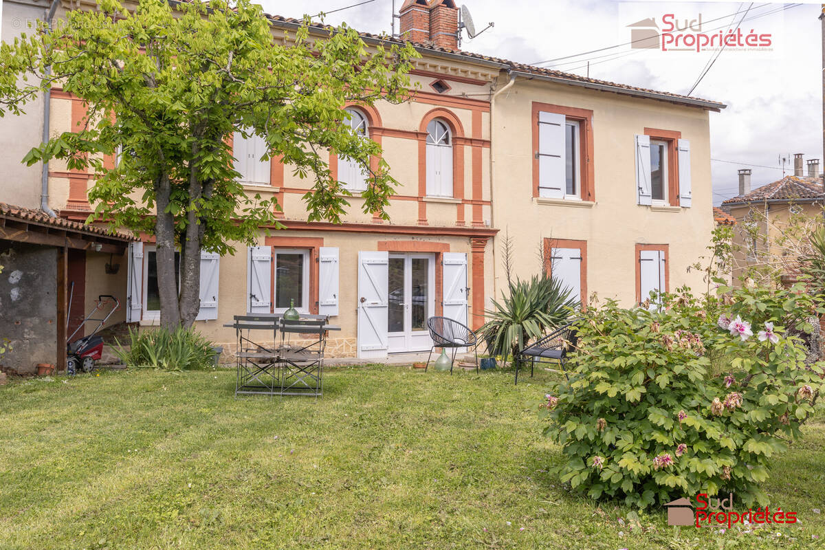 facade avant - Maison à LAGARDELLE-SUR-LEZE