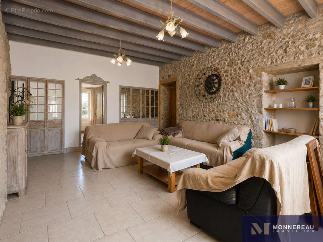 Maison en pierre avec piscine - photo 4