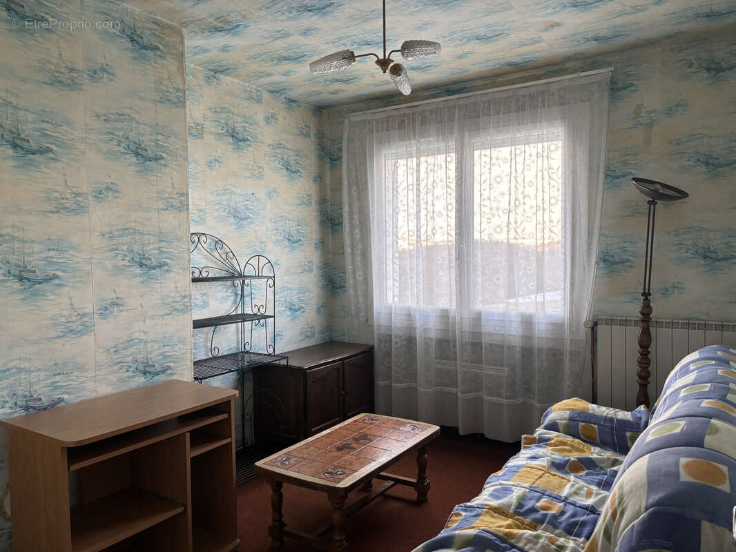 Maison à SAINT-THURIN