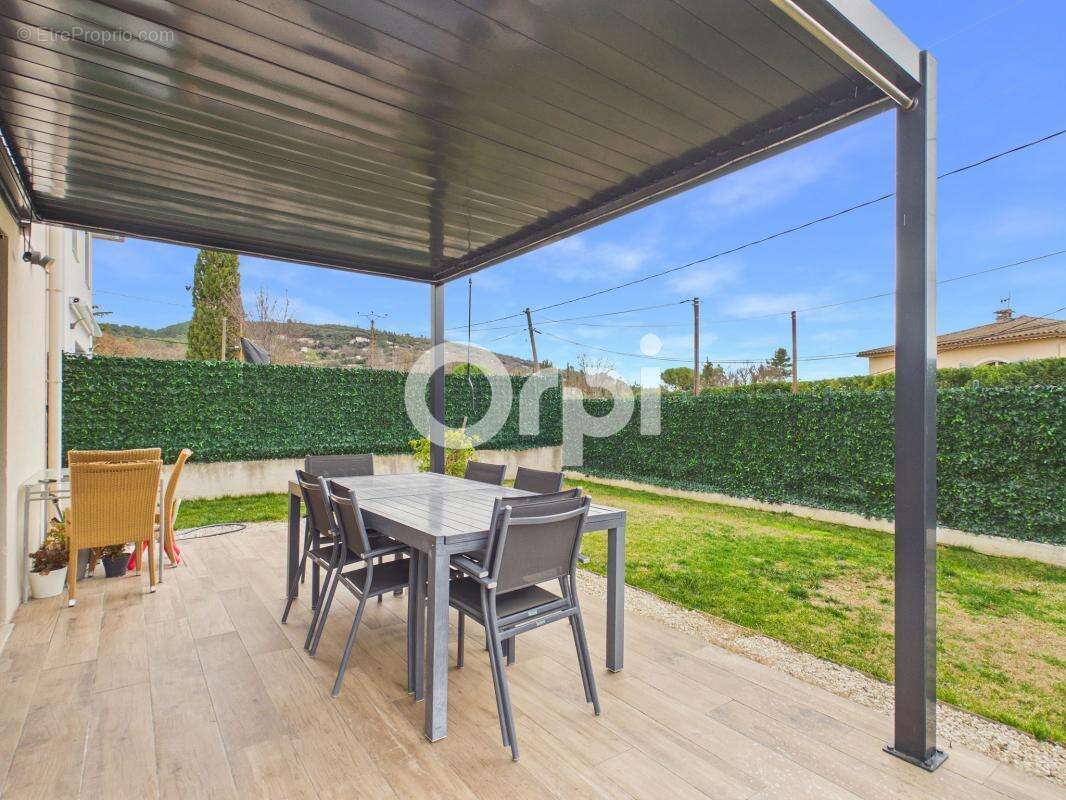 Maison à MONTAUROUX