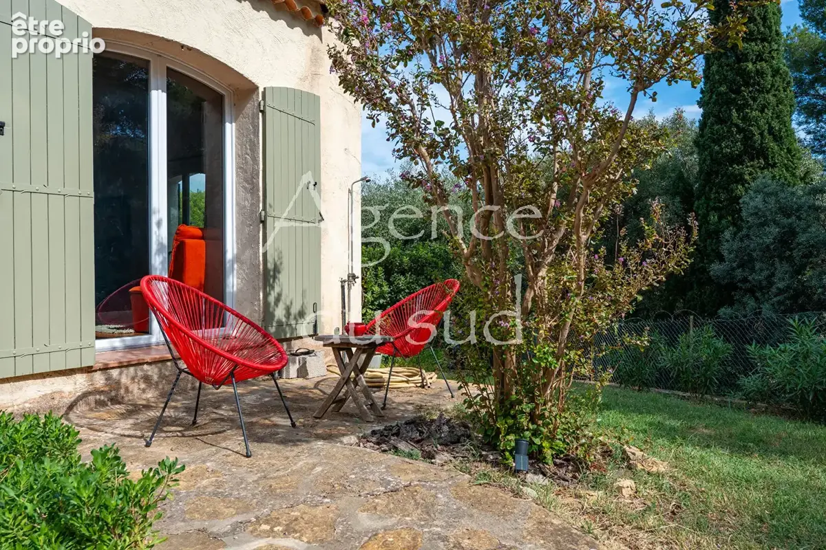 LA CIOTAT ? FIGUEROLLES / MUGEL - Villa type 4/5 de 160m² avec jardin et garage. - photo 3