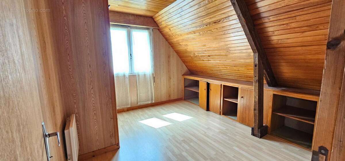 Maison à MALGUENAC