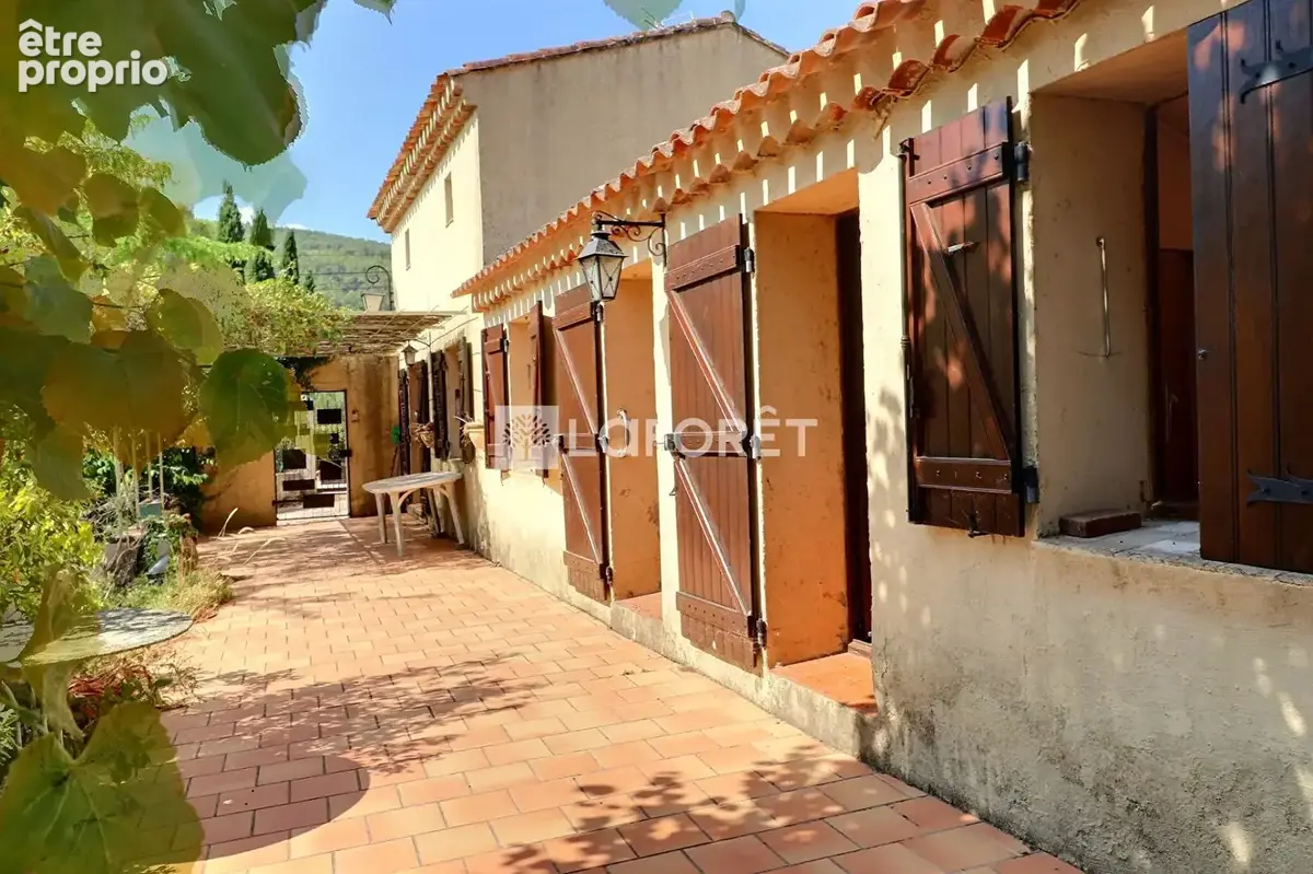 Maison Cuers 3 pièce(s) 70 m2 - photo 3