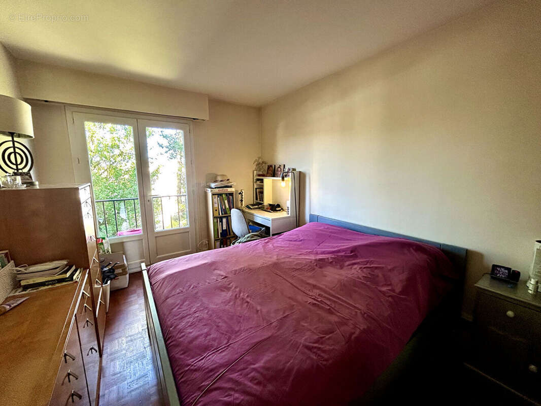 Appartement à LE PERREUX-SUR-MARNE
