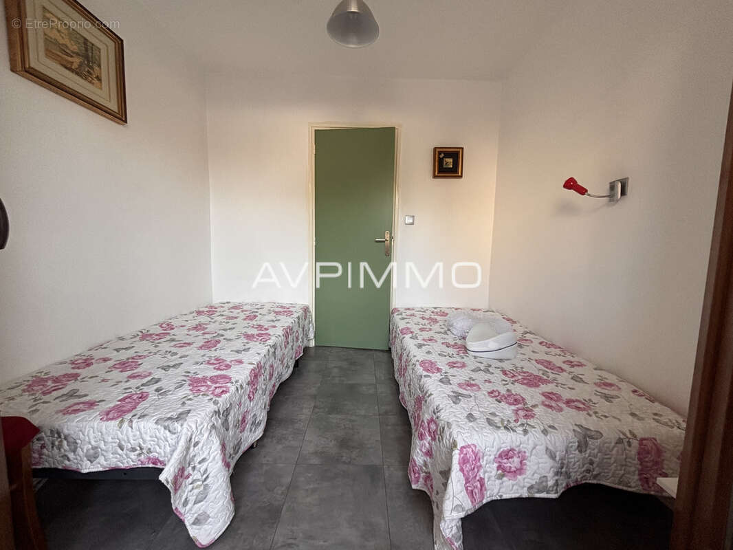 Appartement à SAINT-CYR-SUR-MER
